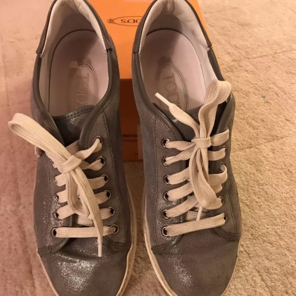 tod's silver sneakers